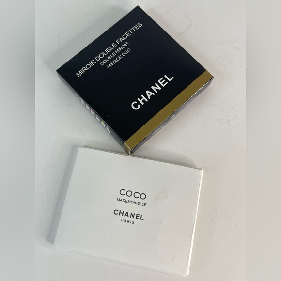 CHANEL Black Mirror with Hairpins - Picture 4 of 5